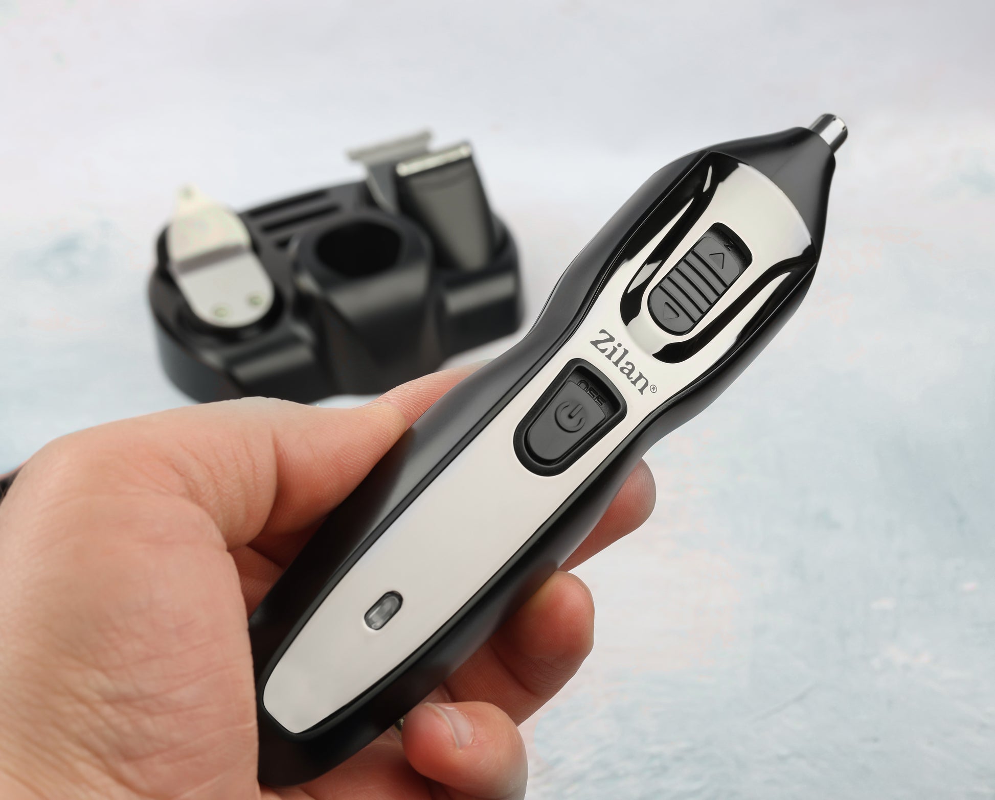 Aparat tuns facial si corporal 5in1, Zilan ZLN-3857, Acumulator reincarcabil + Stand de sustinere si incarcare