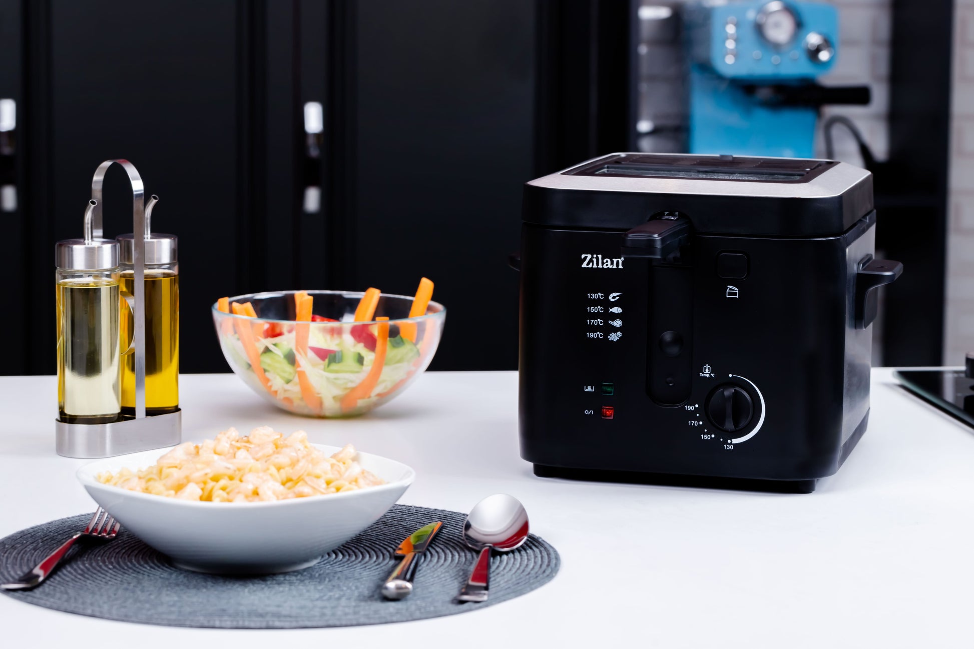 Friteuza Zilan ZLN-0010, 1600 W, 2.5 l, Termostat reglabil, Cuva detasabila, inox