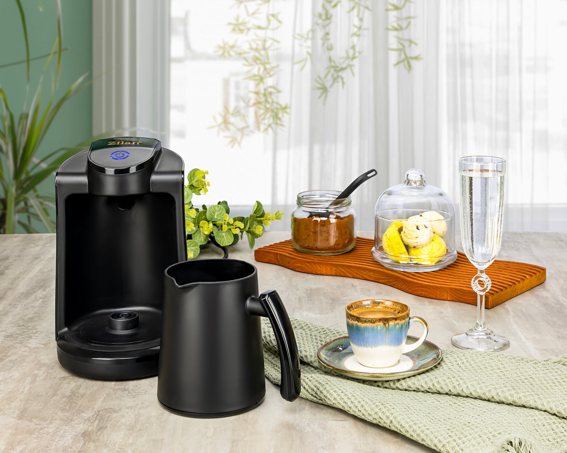 Aparat pentru preparat cafea turceasca Zilan ZLN1284 Negru, Putere 400W, Capacitate 250ml