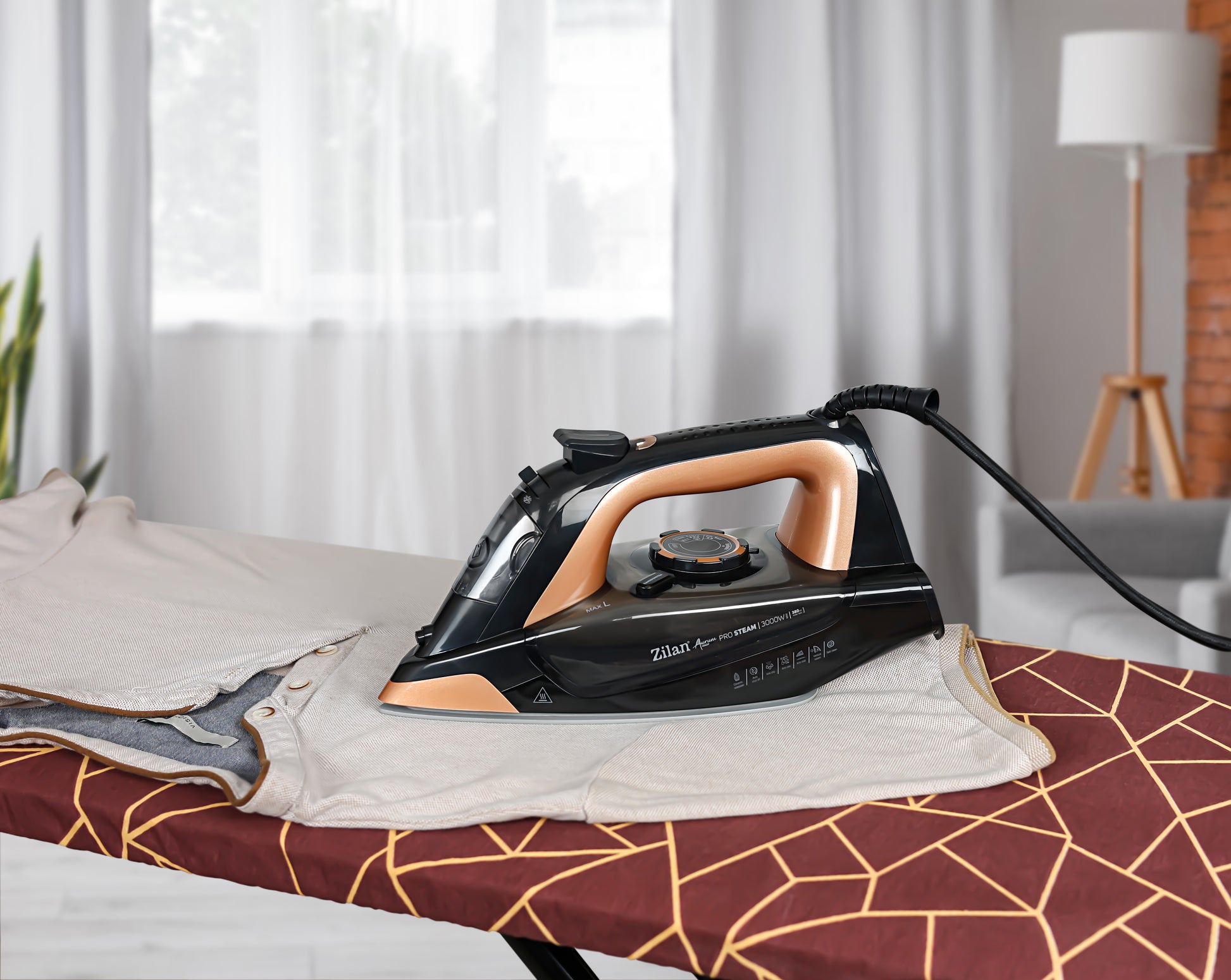 Fier de calcat profesional Aurum, Zilan ZLN4247, putere 3000W, auto-oprire, functie de auto-curatare