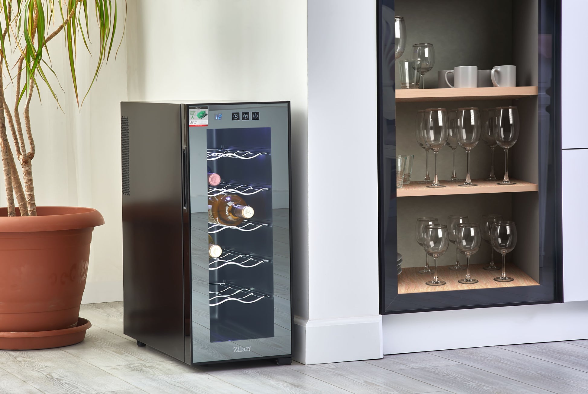 Frigider pentru vinuri Zilan ZLN4681 Negru, 33L, 50W, iluminare interioara