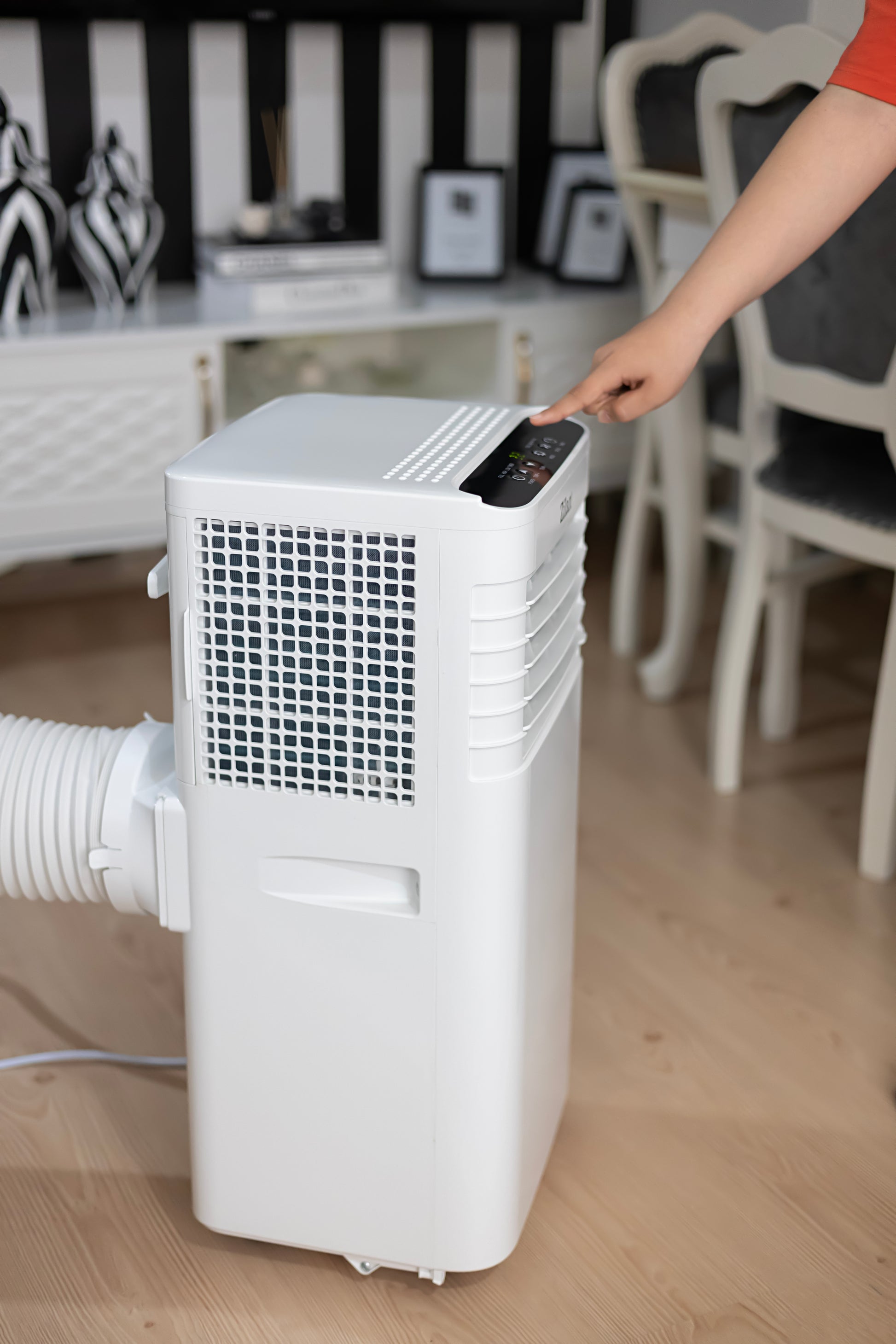 Aer conditionat portabil Zilan ZLN7101 Alb, functie de racire, dezumidificare si ventilatie,9000 btu, filtru detasabil