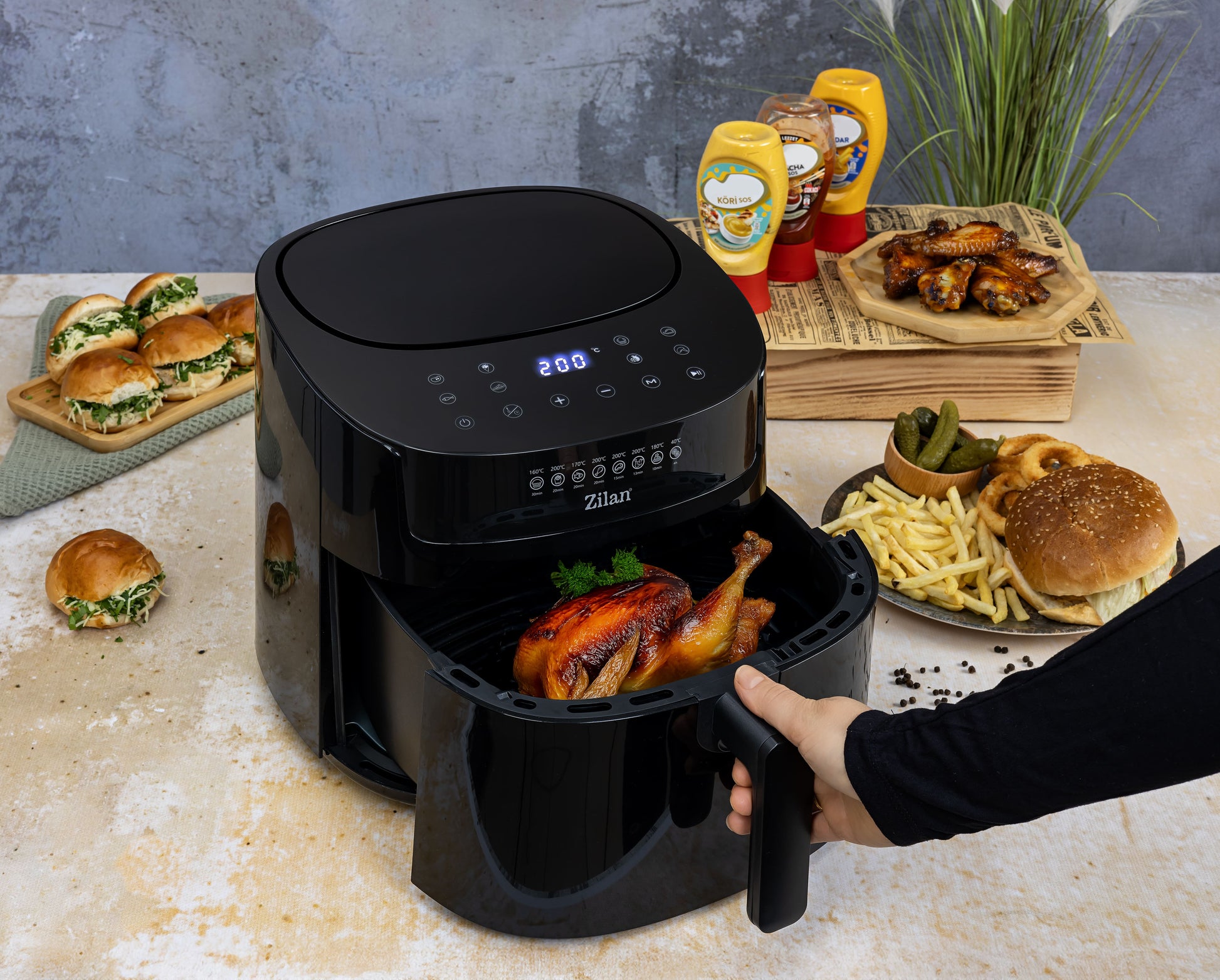 Friteuza cu aer cald Zilan ZLN7999 Negru, putere 1800 W, ecran digital, panou cu comenzi tactile