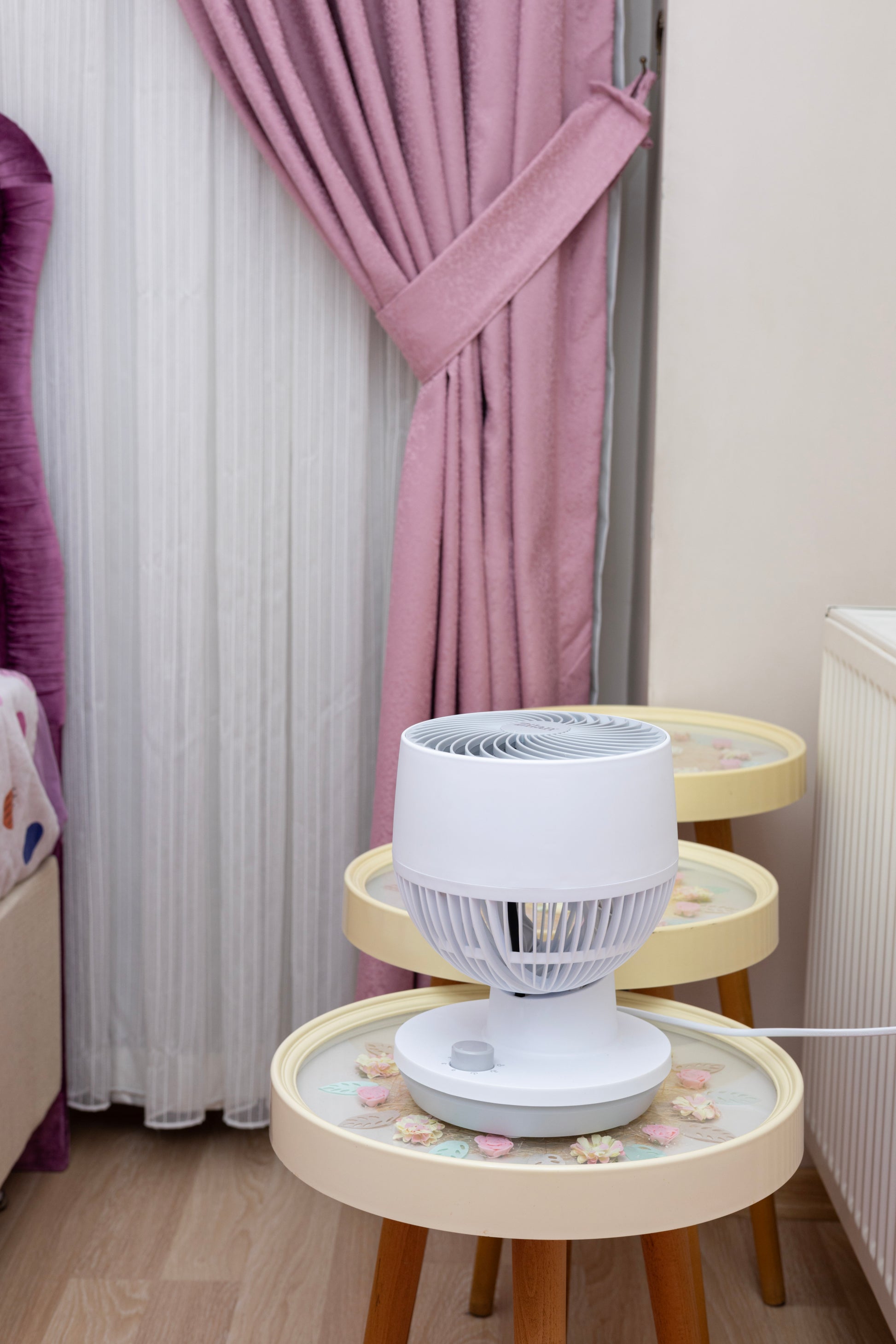 Ventilator de birou Zilan ZLN1009, 3 trepte de viteza, Oscilatie, Putere 45W