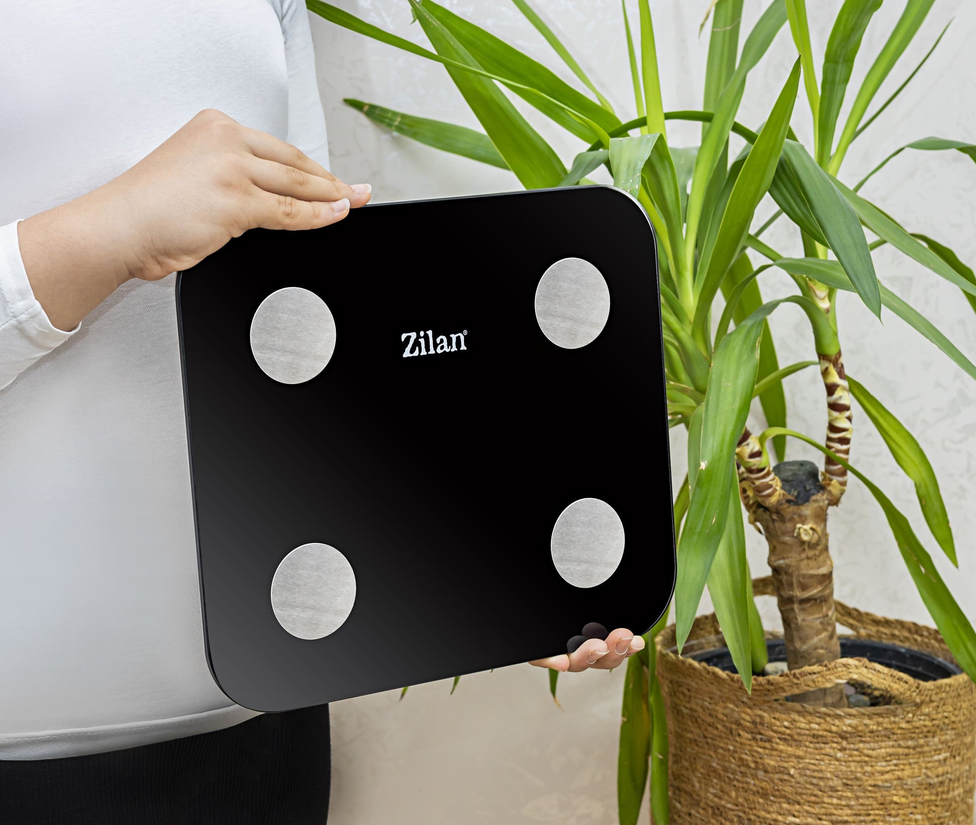Cantar corporal Zilan ZLN9007 din sticla securizata, capacitate 3-180kg, Aplicatie OKOK, Display LED