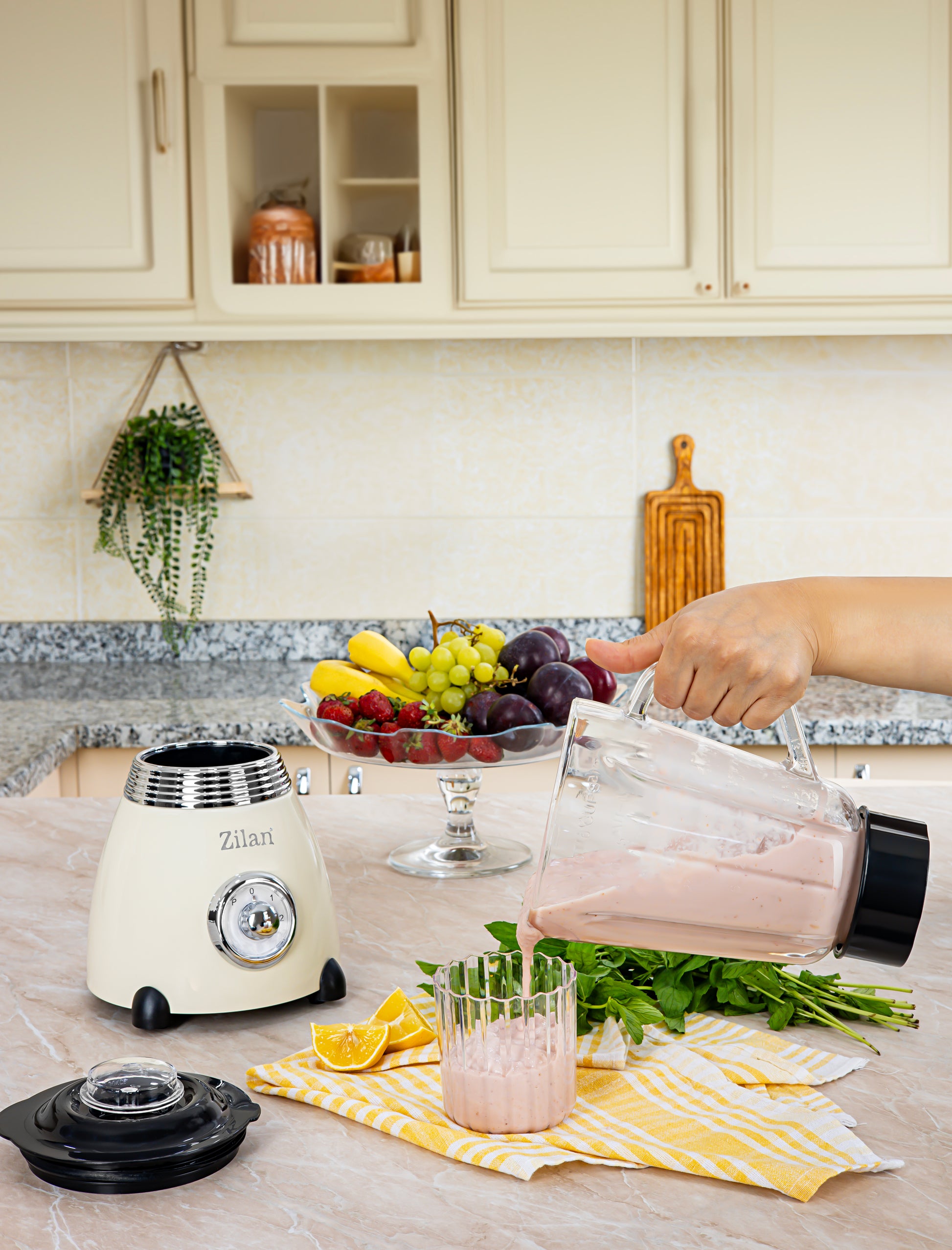 Blender Retro Zilan ZLN1207, putere 500W, capacitate 1.5L, 2 trepte de viteza, functie Pulse, vas din sticla, lame din otel inoxidabil