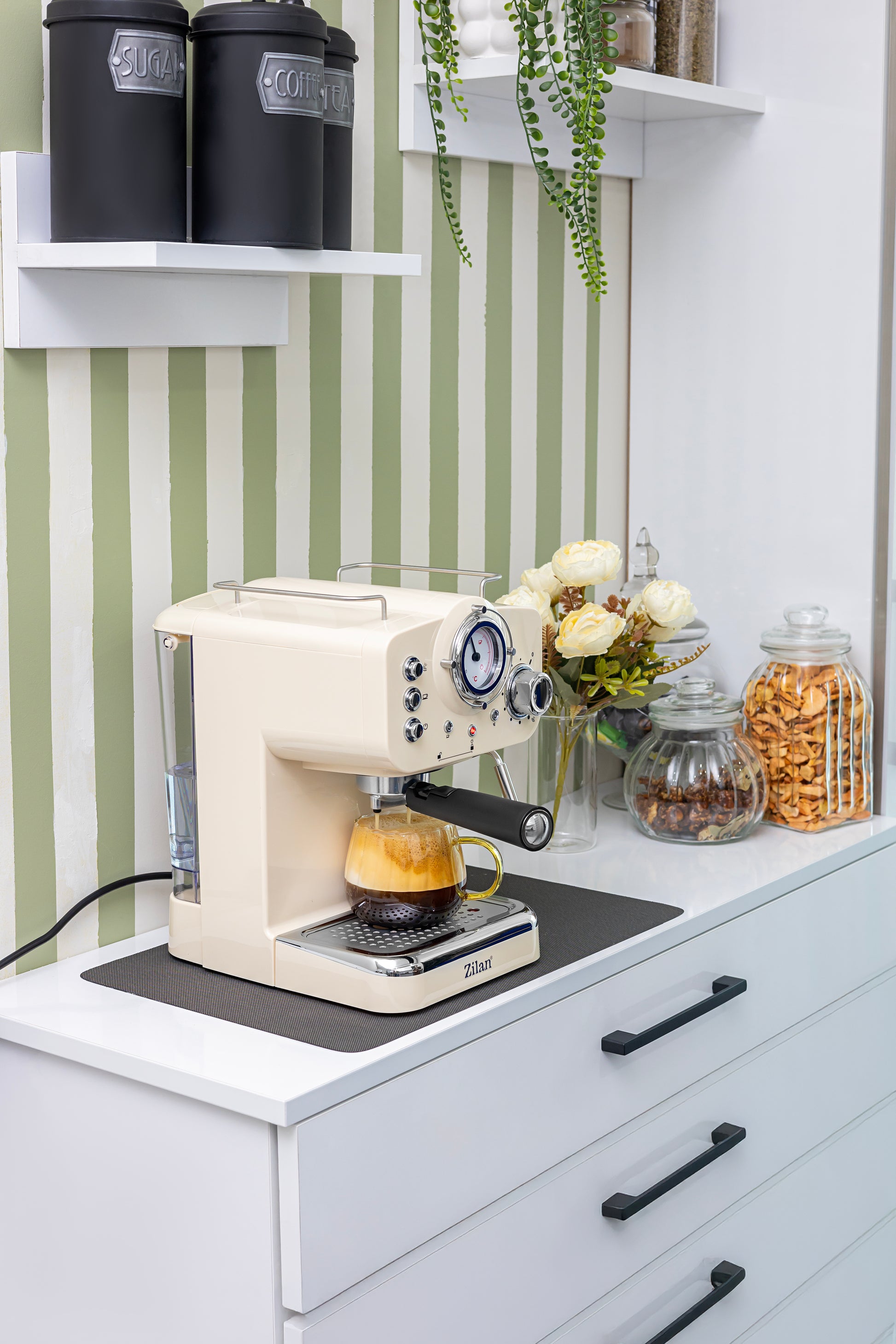 Espressor manual Zilan ZLN2992 Crem,15 Bar, 1.25 l, 1100W, Design Retro