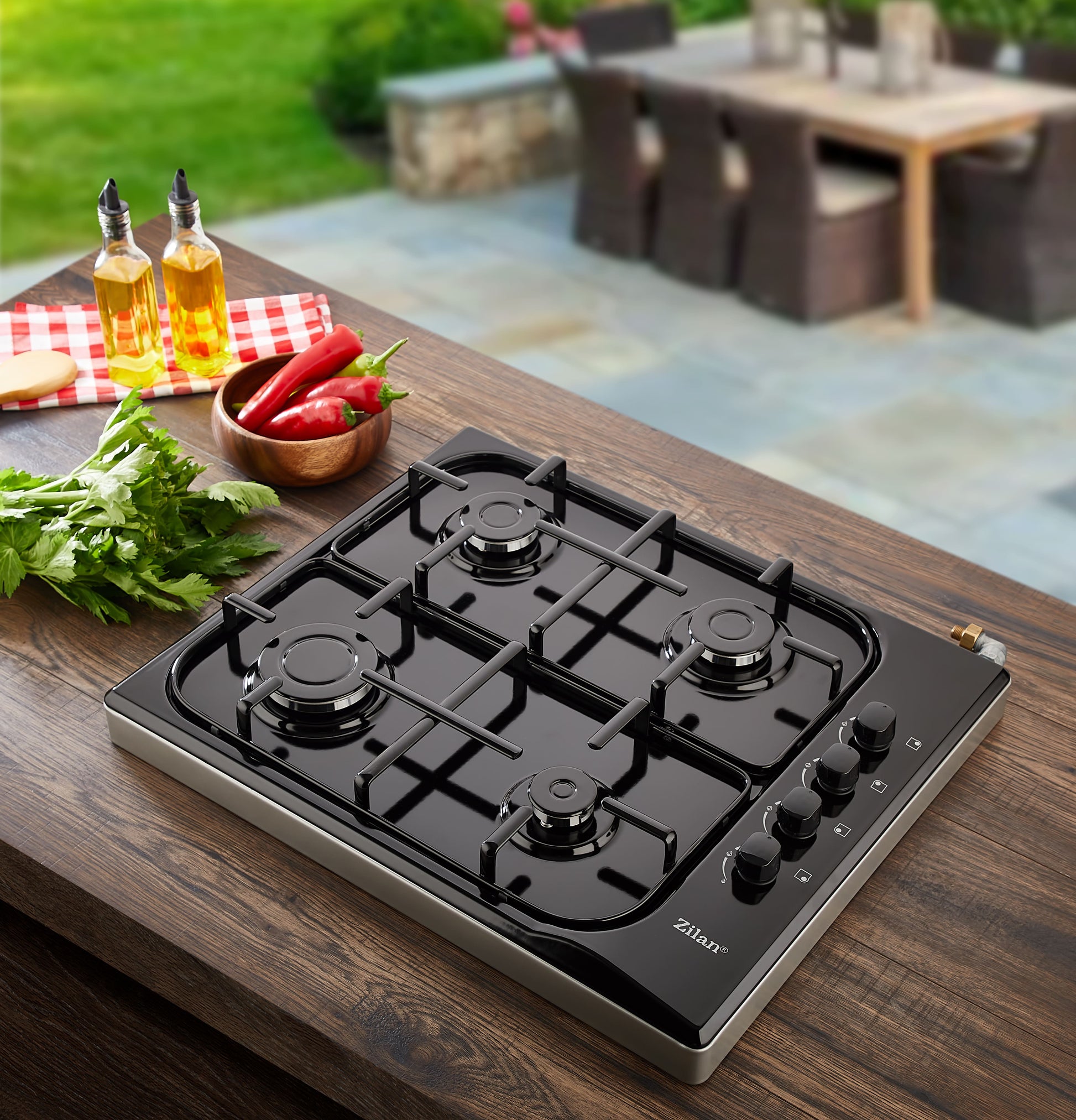 Aragaz ZILAN ZLN-1518 cu 4 arzatoare, 7 kW, emailat negru, butoane laterale - design modern