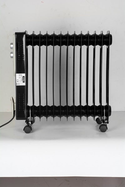 Calorifer electric Floria ZLN-3673,Negru 2500 W, 13 elementi, 3 trepte de putere, Termostat reglabil, Protectie supra-incalzire, Indicator luminos,