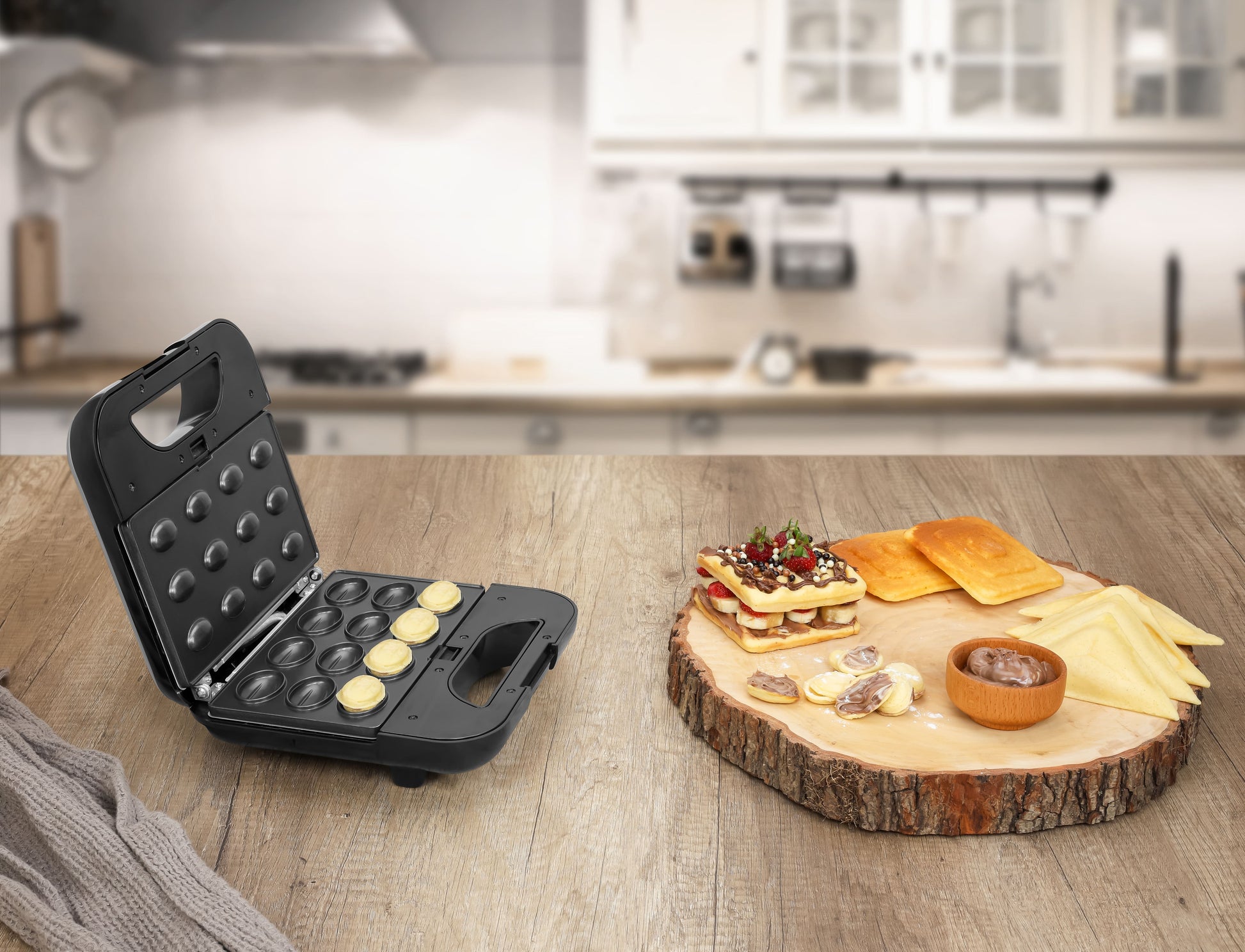 Sandwich-maker ZILAN 5 in 1 ZLN-3932, Negru/Inox 800 W, 5 tipuri de placi grill, triunghi, sandwich, waffle, nuci,